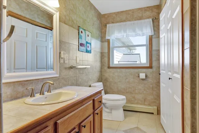 $775,000 | 132 E Shore South, Grand Isle, VT 05458