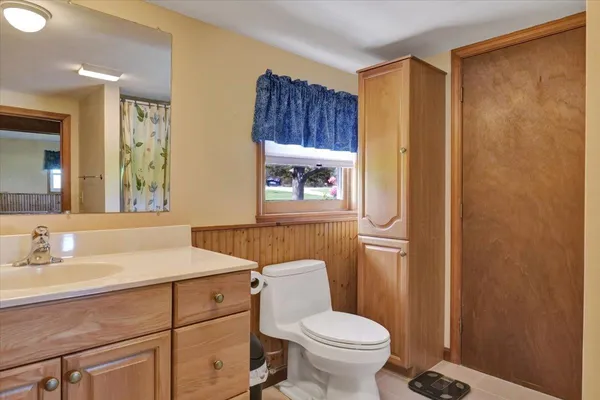 $745,000 | 132 E Shore South, Grand Isle, VT 05458