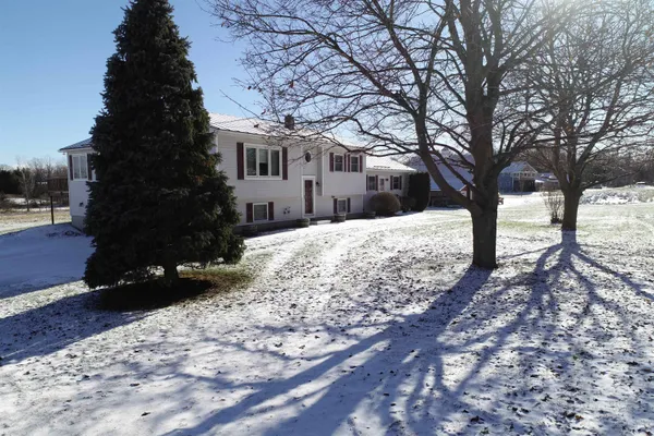 $699,000 | 132 E Shore South, Grand Isle, VT 05458
