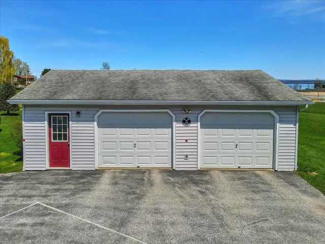$775,000 | 132 E Shore South, Grand Isle, VT 05458
