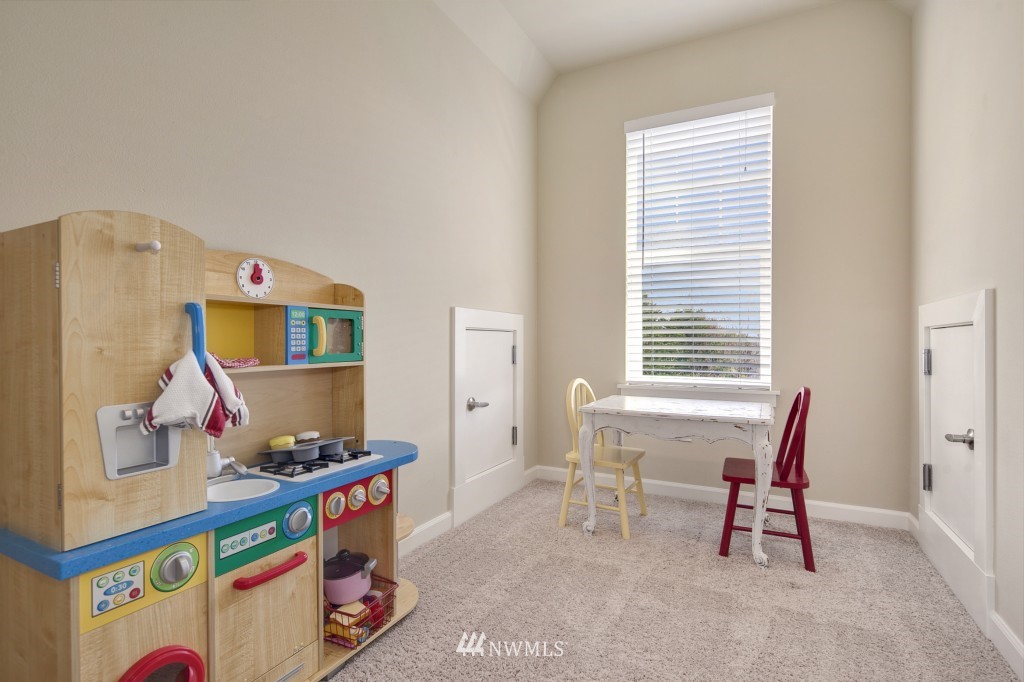 668 Lyons Avenue Northeast Renton, WA 98059 - Photo 22 of 22 Gallery Image 22