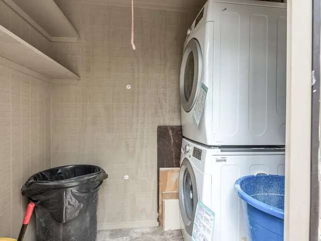 $2,400 | 14703 Barryknoll Lane, Unit 2, Houston, TX 77079