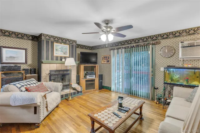 $699,000 | 1111 A Washington Drive, Unit A, Centerport, NY 11721