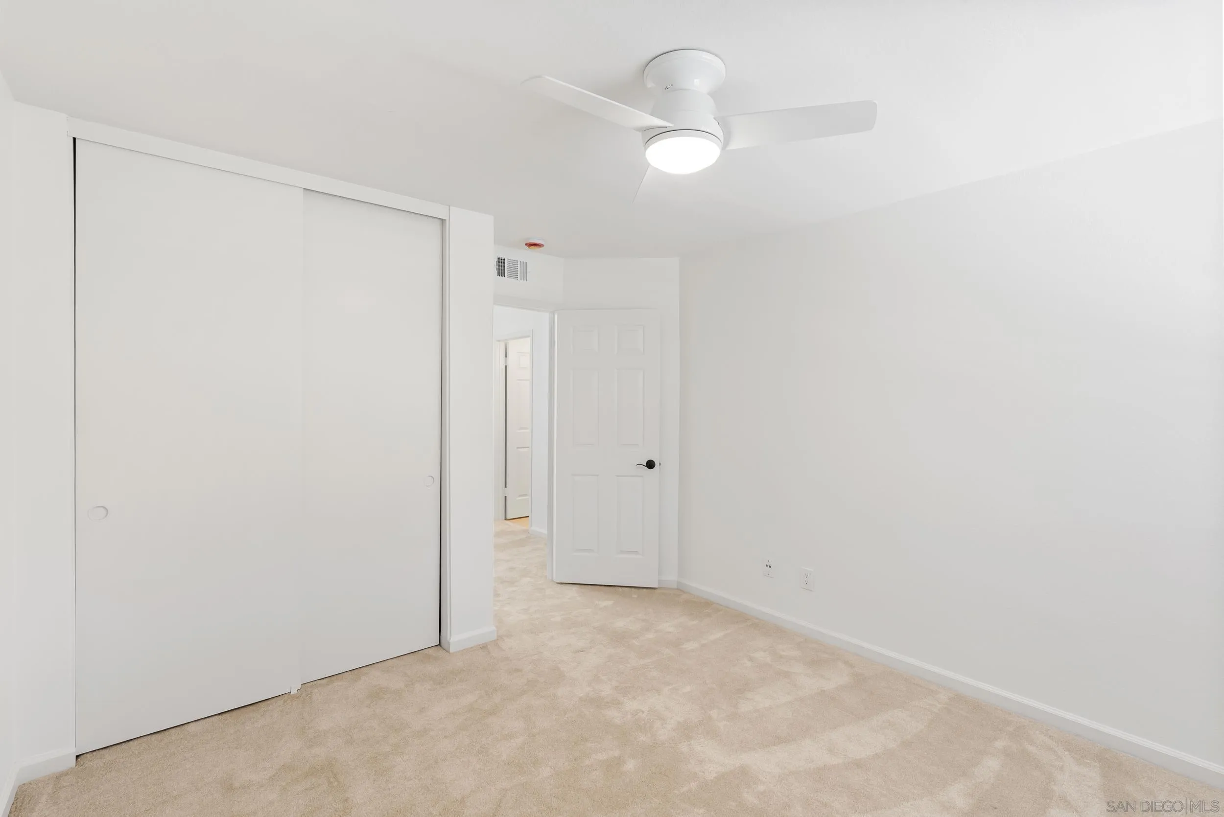 1240 Ladera Linda Del Mar, CA 92014 - Photo 22 of 35 a view of an empty room