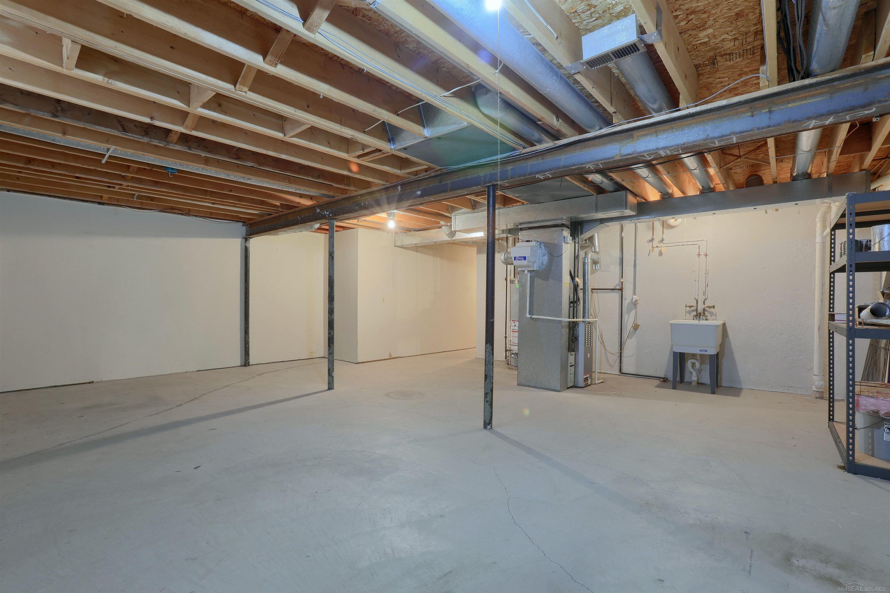616 Ashley Circle Rochester Hills, MI 48307 - Photo 28 of 37 Gallery Image 28