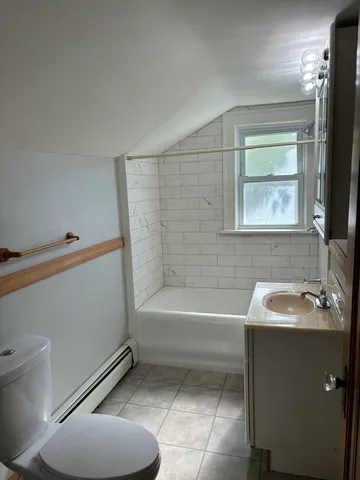 $299,900 | 912 Clay Street, Woodstock, IL 60098