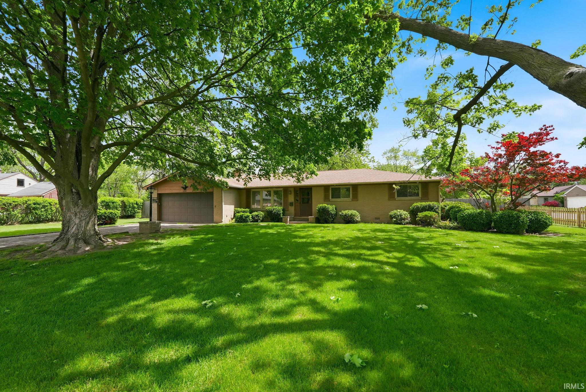 2710 Reed Road Fort Wayne, IN 46815 - Photo 2 of 34