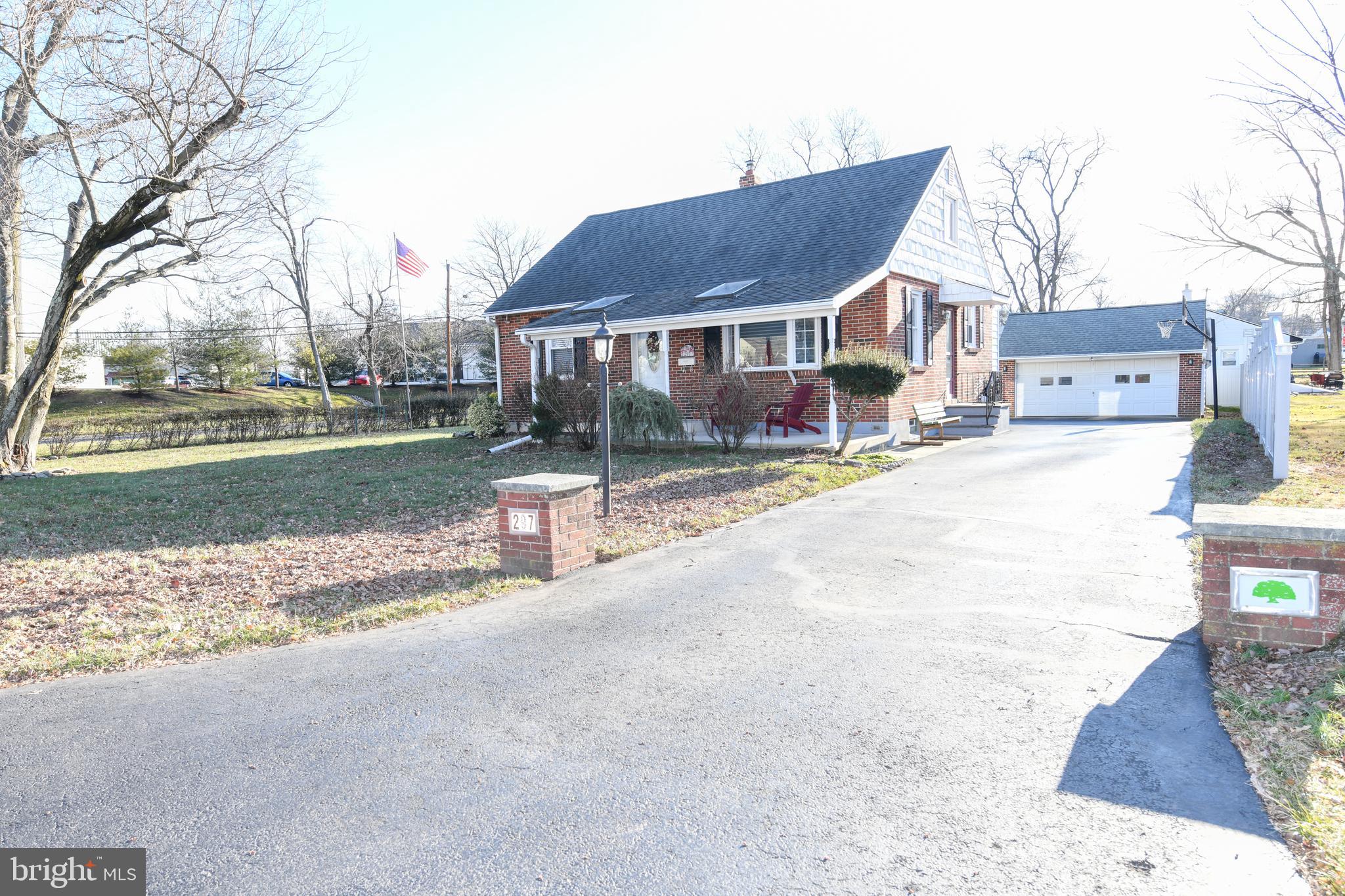 297 Greene Road Warminster, PA 18974 - Photo 2 of 44 Gallery Image 2