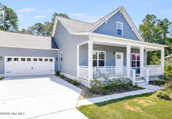 $370,900 | 116 Rollingwood Circle, Sneads Ferry, NC 28460