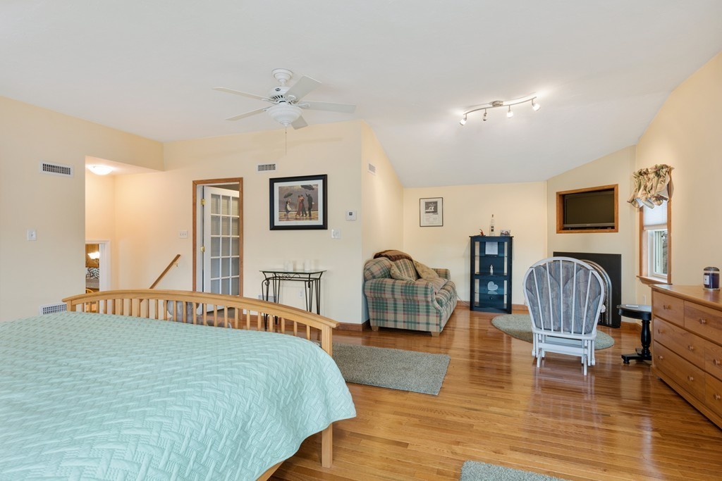 22 Cleveland Road Peabody, MA 01960 - Photo 13 of 30 Gallery Image 13