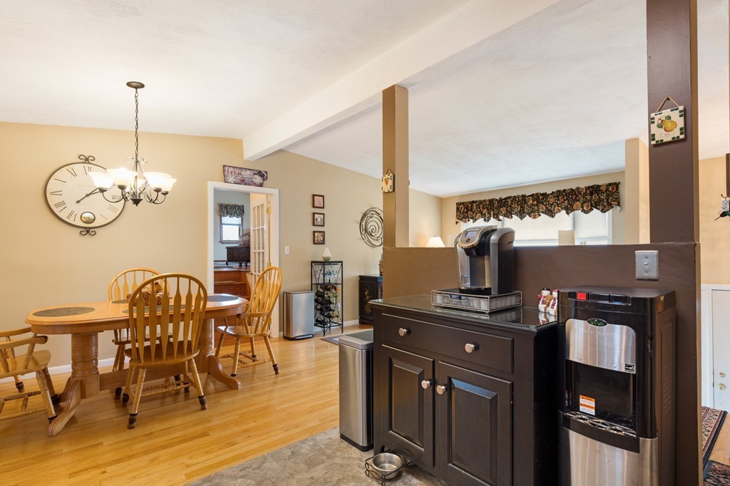 22 Cleveland Road Peabody, MA 01960 - Photo 7 of 30 Gallery Image 7