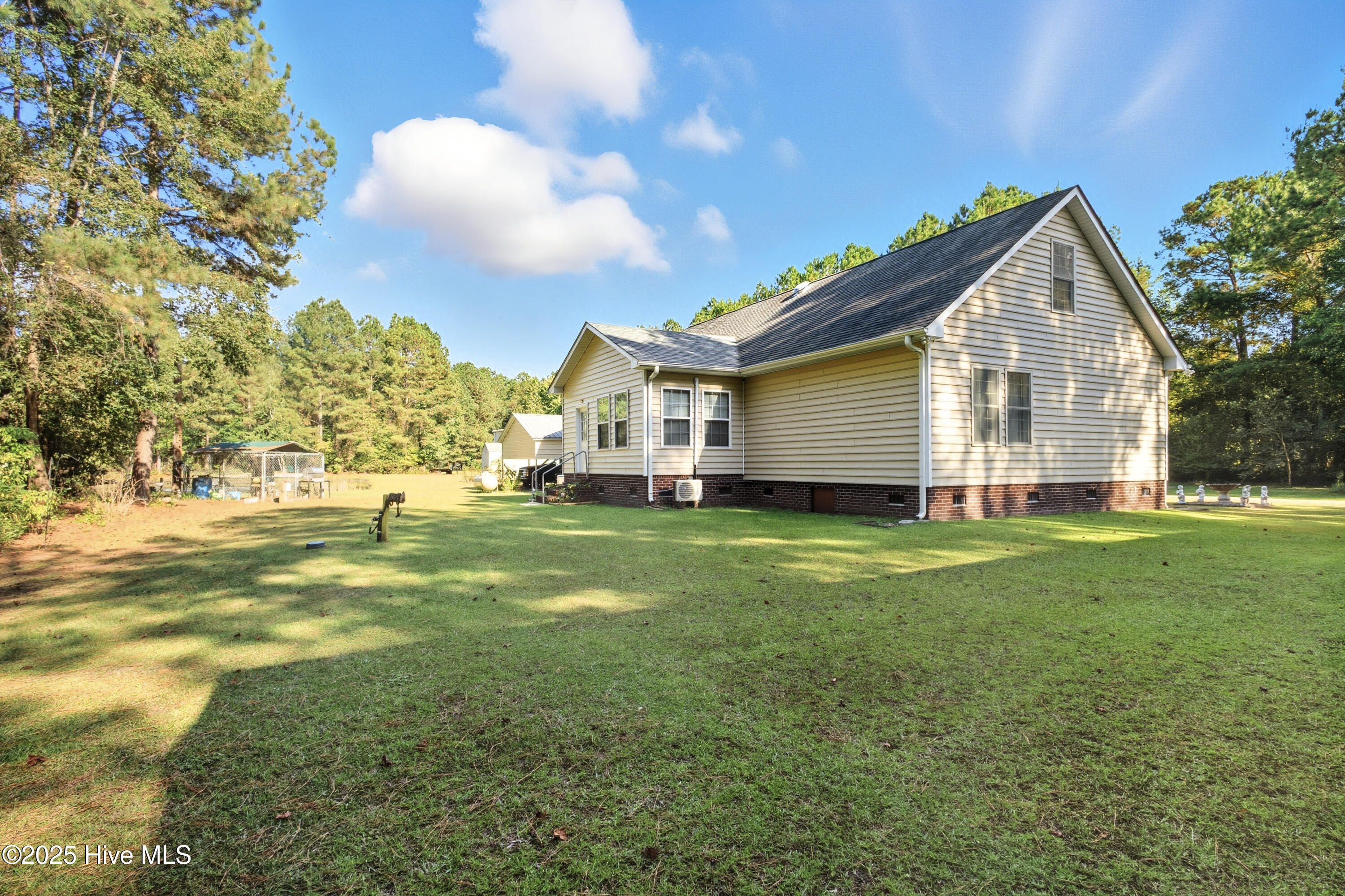 6079 Bell Williams Road Currie, NC 28435 - Photo 7 of 41 Rear Corner