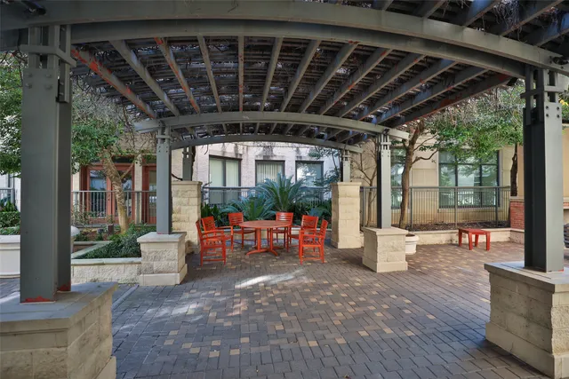 $1,950 | 1901 Post Oak Boulevard, Unit 2109, Houston, TX 77056