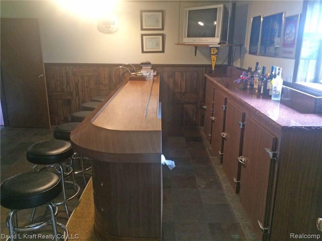 9222 Oeschger Road Sebewaing, MI 48759 - Photo 18 of 25 9222OeschgerBar2.jpg