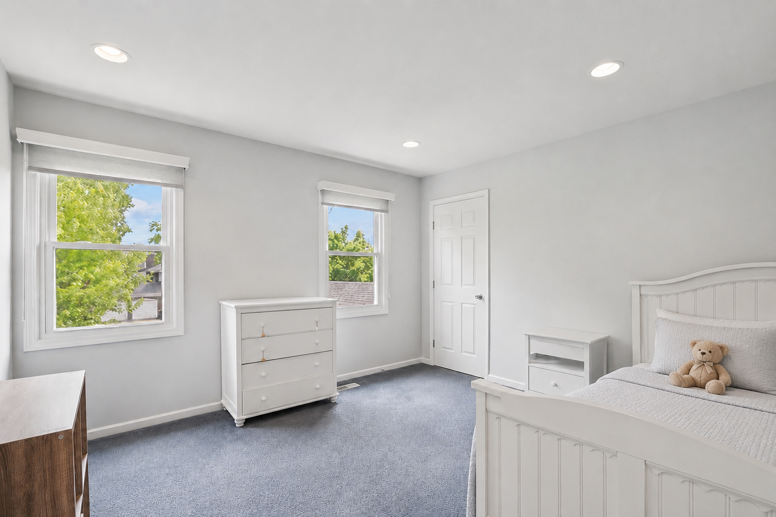 250 Wilshire Road Lake Forest, IL 60045 - Photo 17 of 28 a view of a bedroom with furniture and window