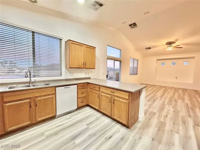 $1,950 | 6436 Casamar Street, North Las Vegas, NV 89086