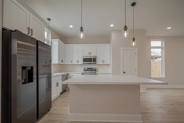 $2,100 | 918 St Clair Street, Unit B, Houston, TX 77088