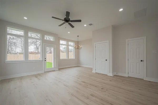 $2,100 | 918 St Clair Street, Unit B, Houston, TX 77088