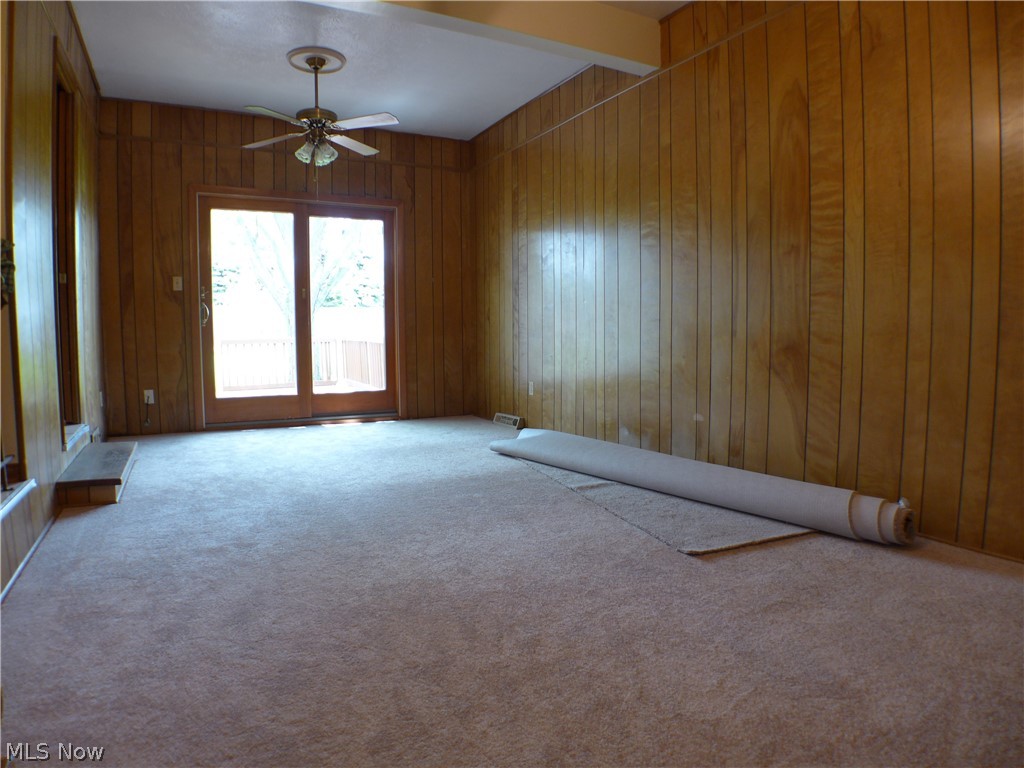19315 Homeway Road Cleveland, OH 44135 - Photo 12 of 29