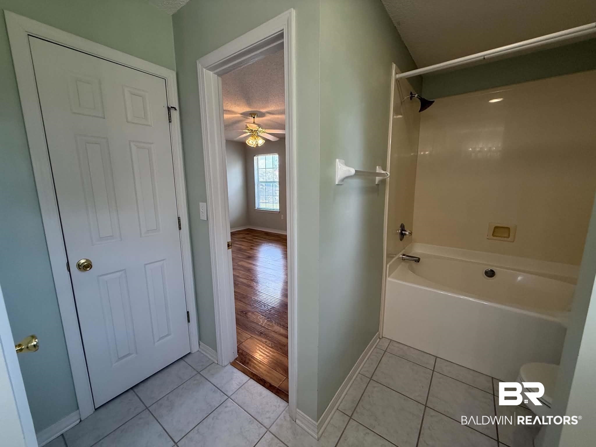 123 Pennbrooke Loop Foley, AL 36535 - Photo 44 of 49 Primary Bathroom