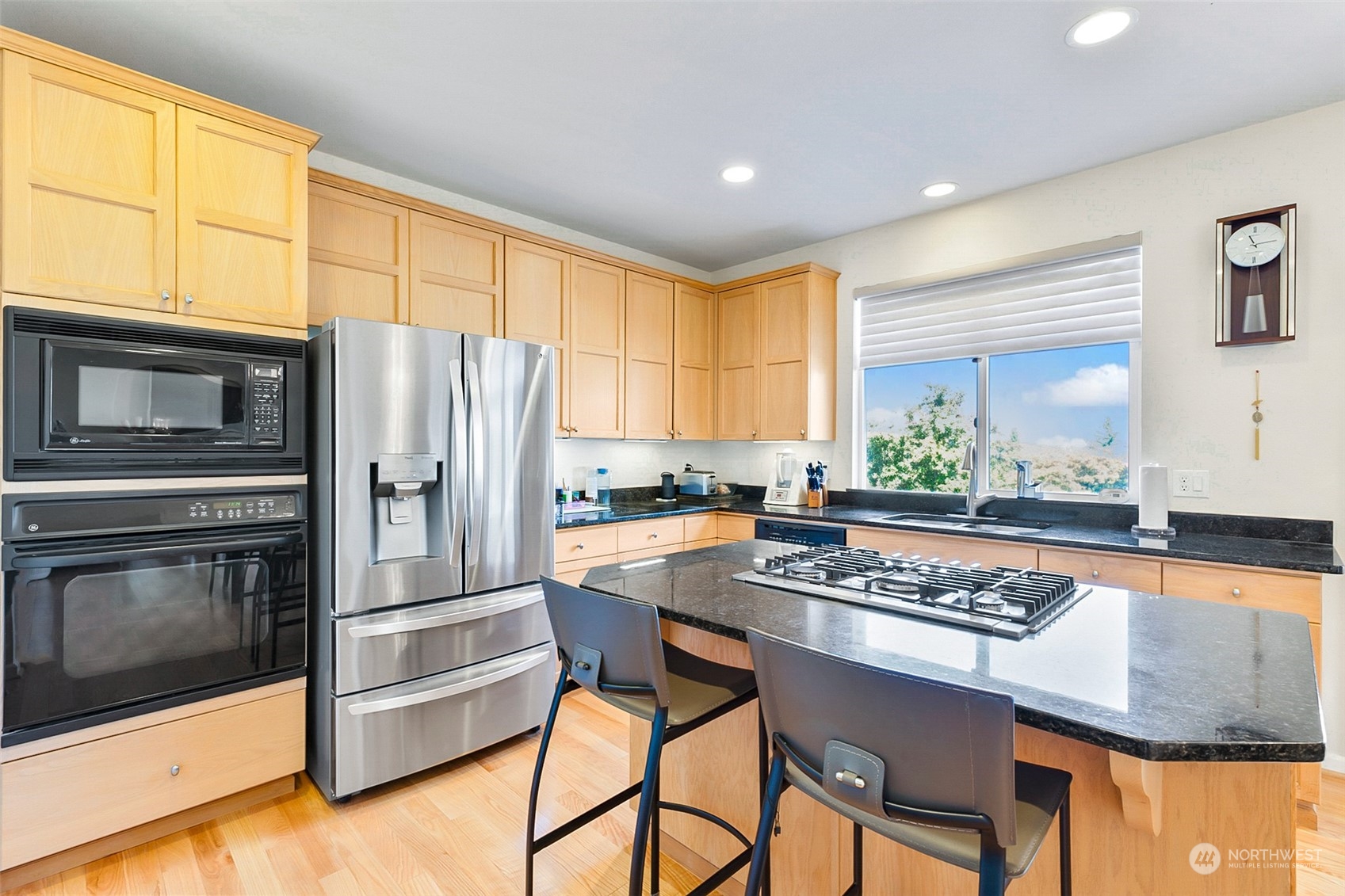 2102 Northeast 33rd Place Renton, WA 98056 - Photo 8 of 40