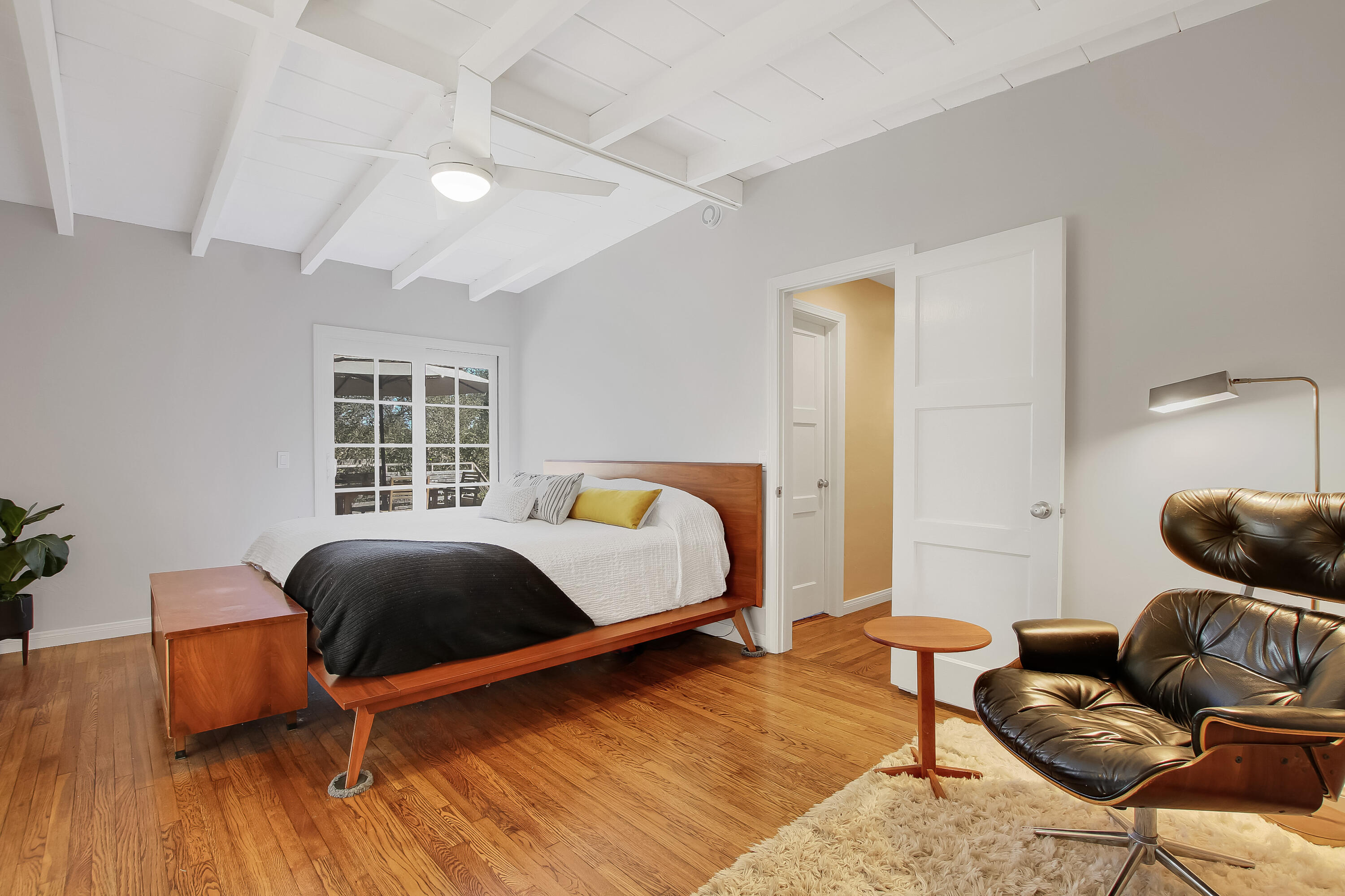 2708 Vernon Road Santa Barbara, CA 93105 - Photo 11 of 18 MstrBedroom