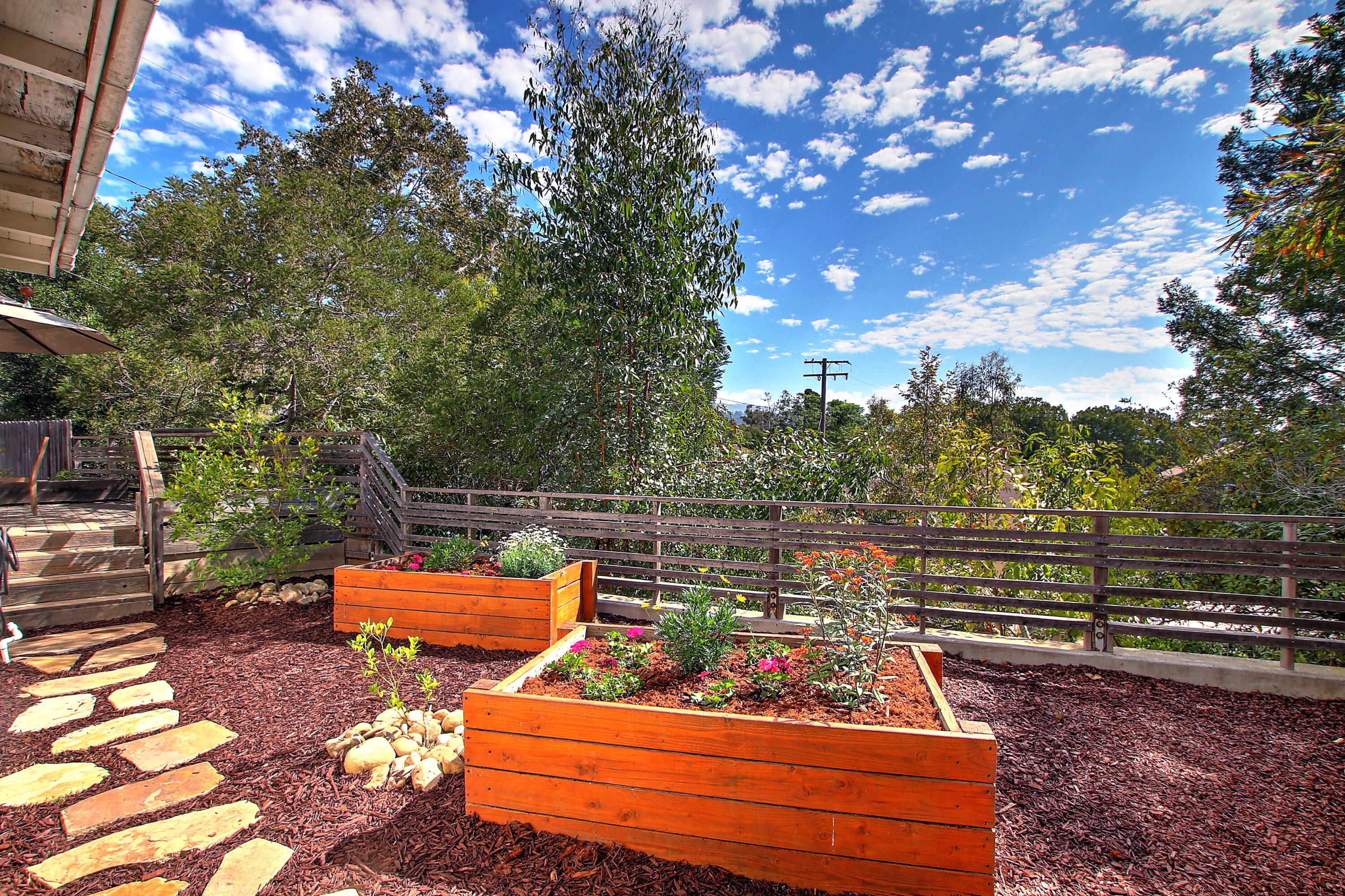 2708 Vernon Road Santa Barbara, CA 93105 - Photo 13 of 18 Planters