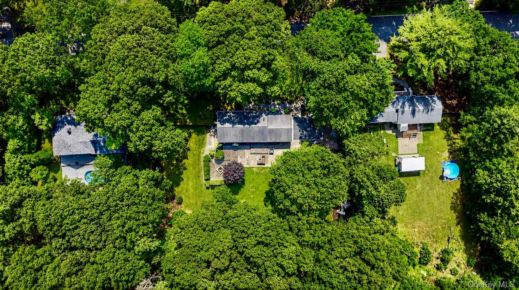 9 Pleasant View Road Ridge, NY 11961 - Photo 13 of 22 Gallery Image 13