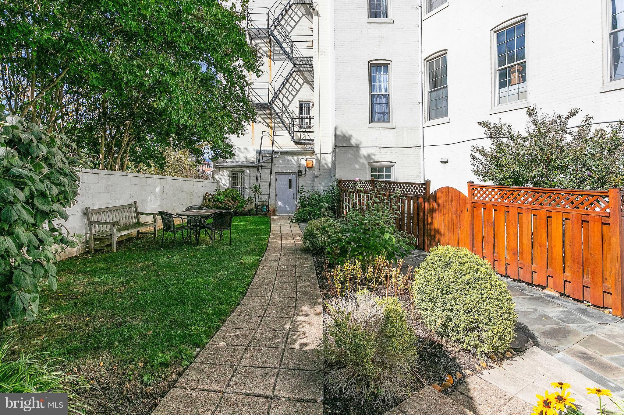 101 North Carolina Avenue Southeast, Unit 110 Washington, DC 20003 - Photo 19 of 27 Common Space