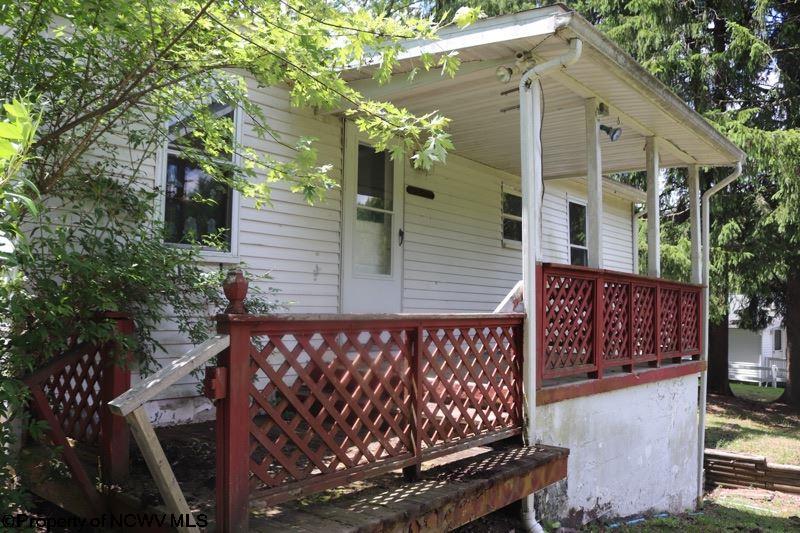 66 Kelly Road Morgantown, WV 26508 - Photo 4 of 10 Gallery Image 4