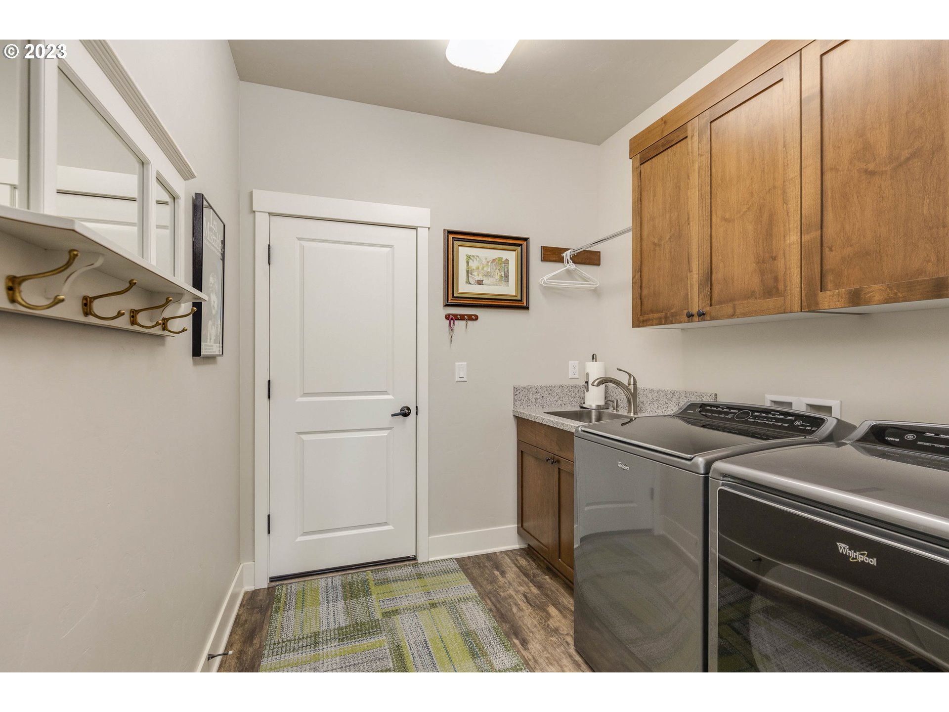 4066 Spooner Street South Salem, OR 97302 - Photo 25 of 31 Laundry