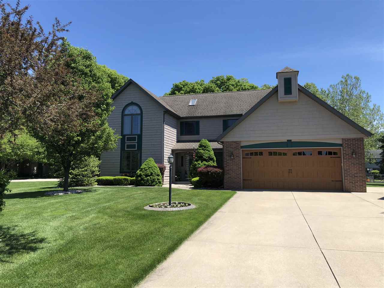 2208 Wakefield Road Goshen, IN 46528 - Photo 1 of 31 Gallery Image 1