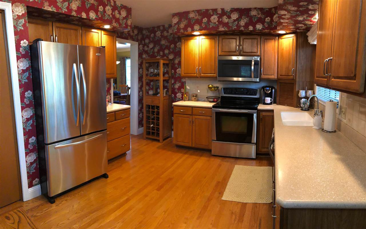 2208 Wakefield Road Goshen, IN 46528 - Photo 3 of 31 Gallery Image 3