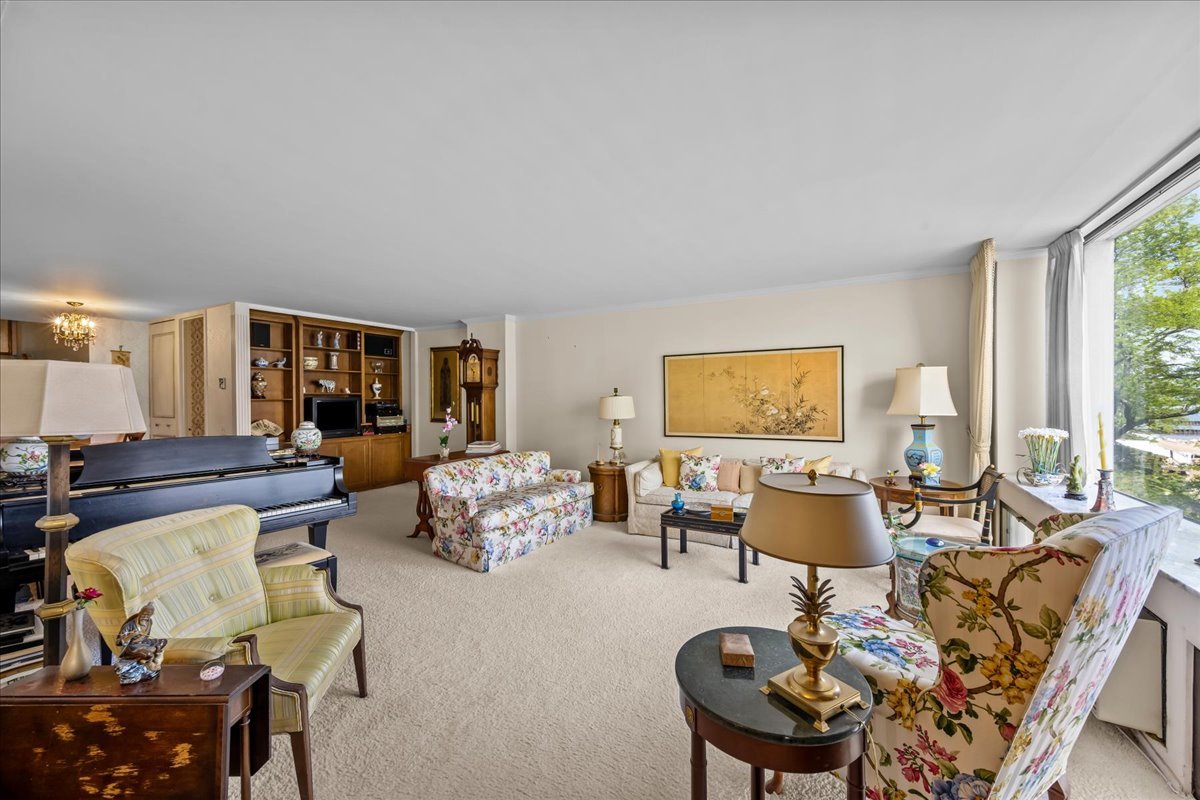 1500 Sheridan Road, Unit 2I Wilmette, IL 60091 - Photo 5 of 29