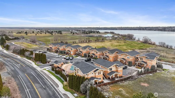 $330,000 | 4395 Westshore Drive Northeast, Unit 102, Moses Lake, WA 98837
