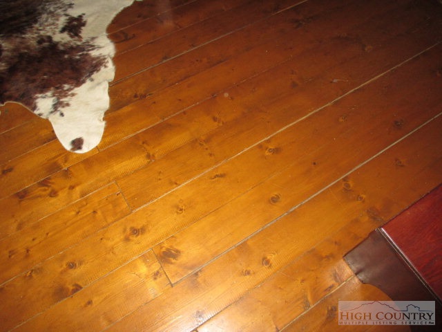 240 Lofty View Road Boone, NC 28607 - Photo 14 of 20 Gallery Image 14