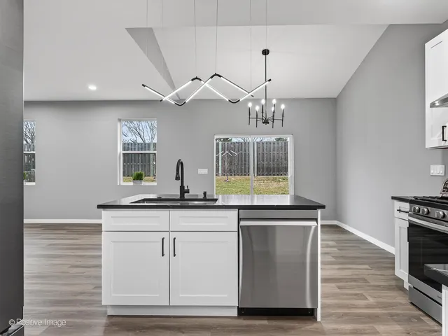 $493,000 | 1390 Merrimac Lane North, Hanover Park, IL 60133