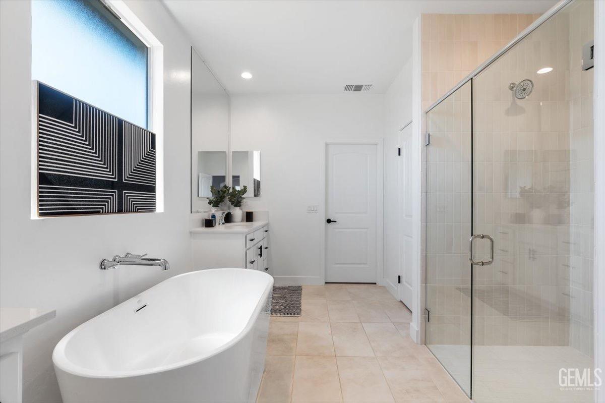 Undisclosed Address Bakersfield, CA 93306 - Photo 25 of 35