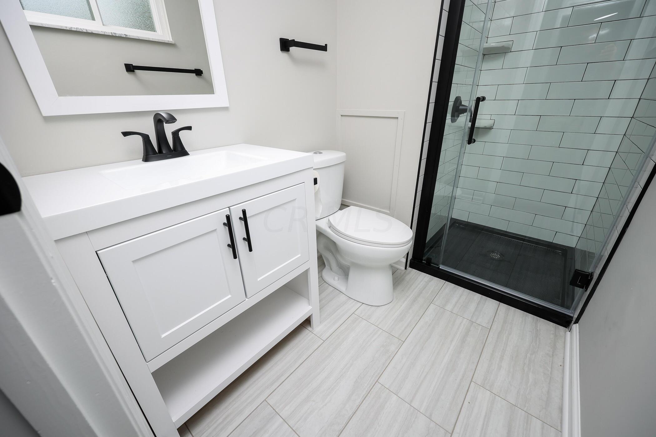 1717 Norma Road Columbus, OH 43229 - Photo 49 of 58 Primary Ensuite