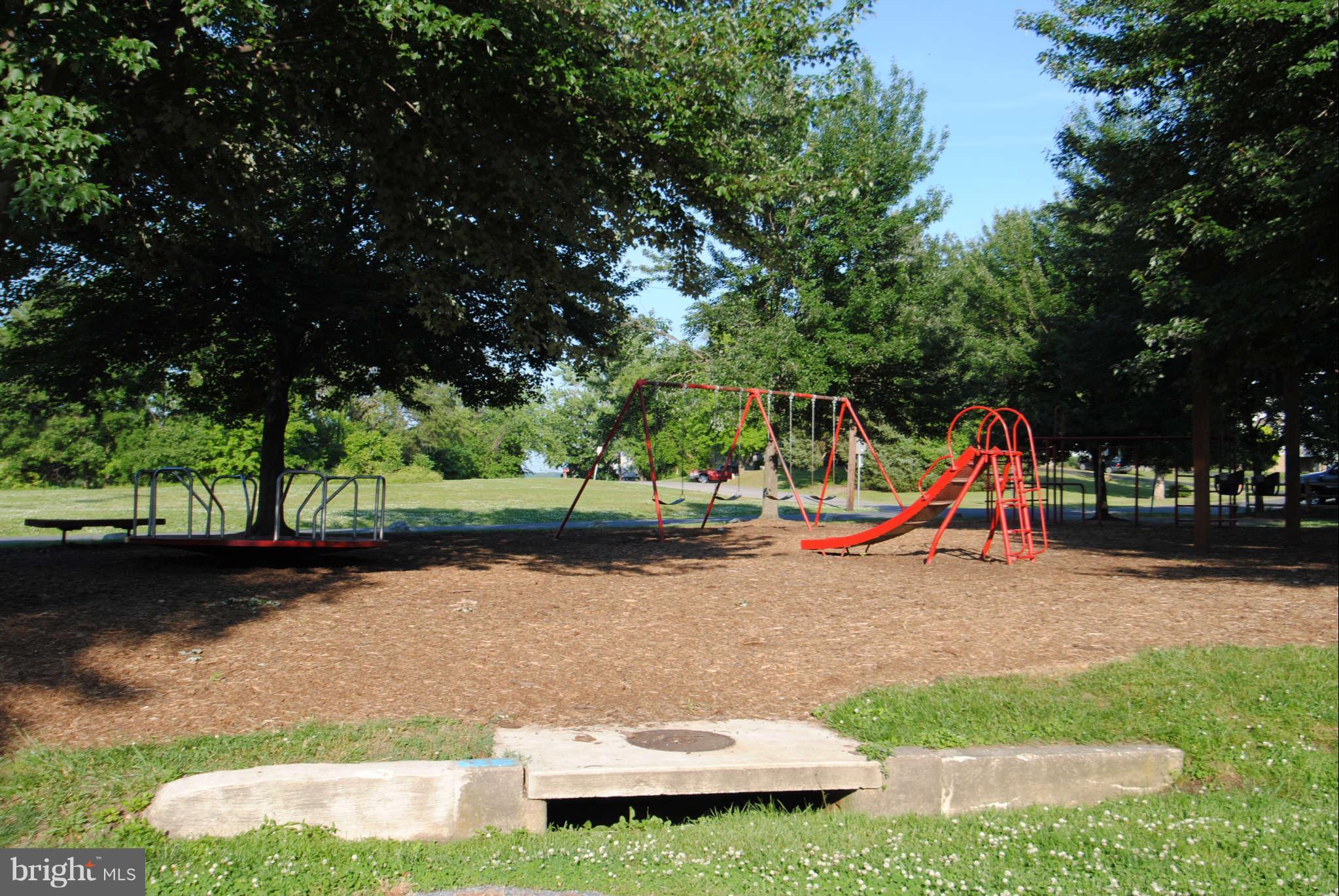 1619 Bentley Road Edgewater, MD 21037 - Photo 23 of 27 Community