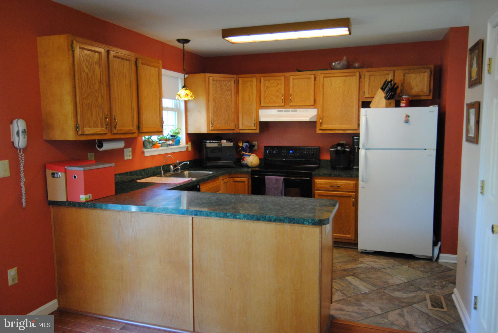 1619 Bentley Road Edgewater, MD 21037 - Photo 8 of 27 Kitchen