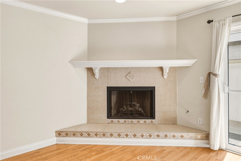 2615 Ruhland Avenue, Unit 15 Redondo Beach, CA 90278 - Photo 7 of 44 Stunning mantle space above large fireplace