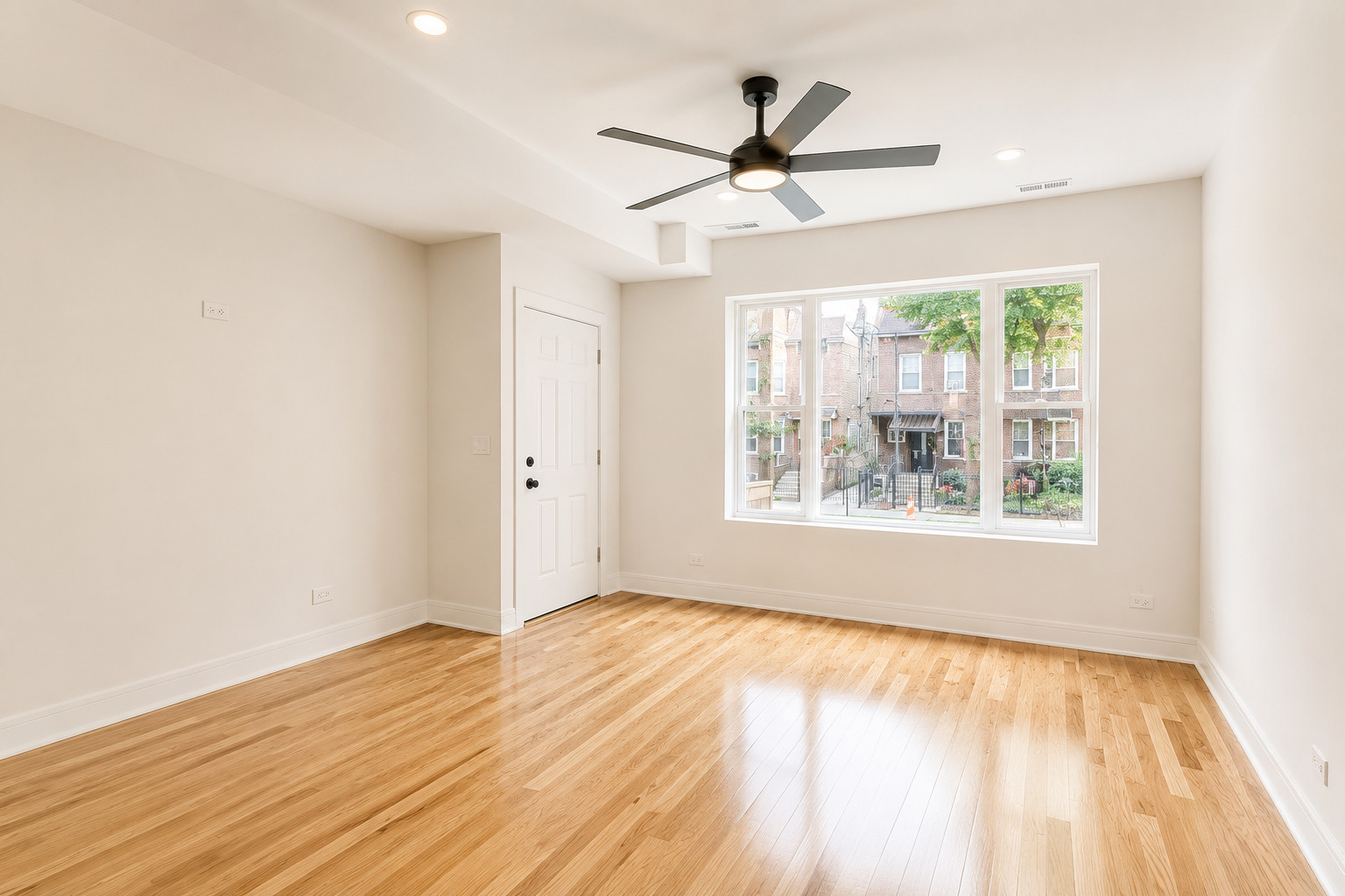 3136 North Ridgeway Avenue, Unit 1 Chicago, IL 60618 - Photo 3 of 9