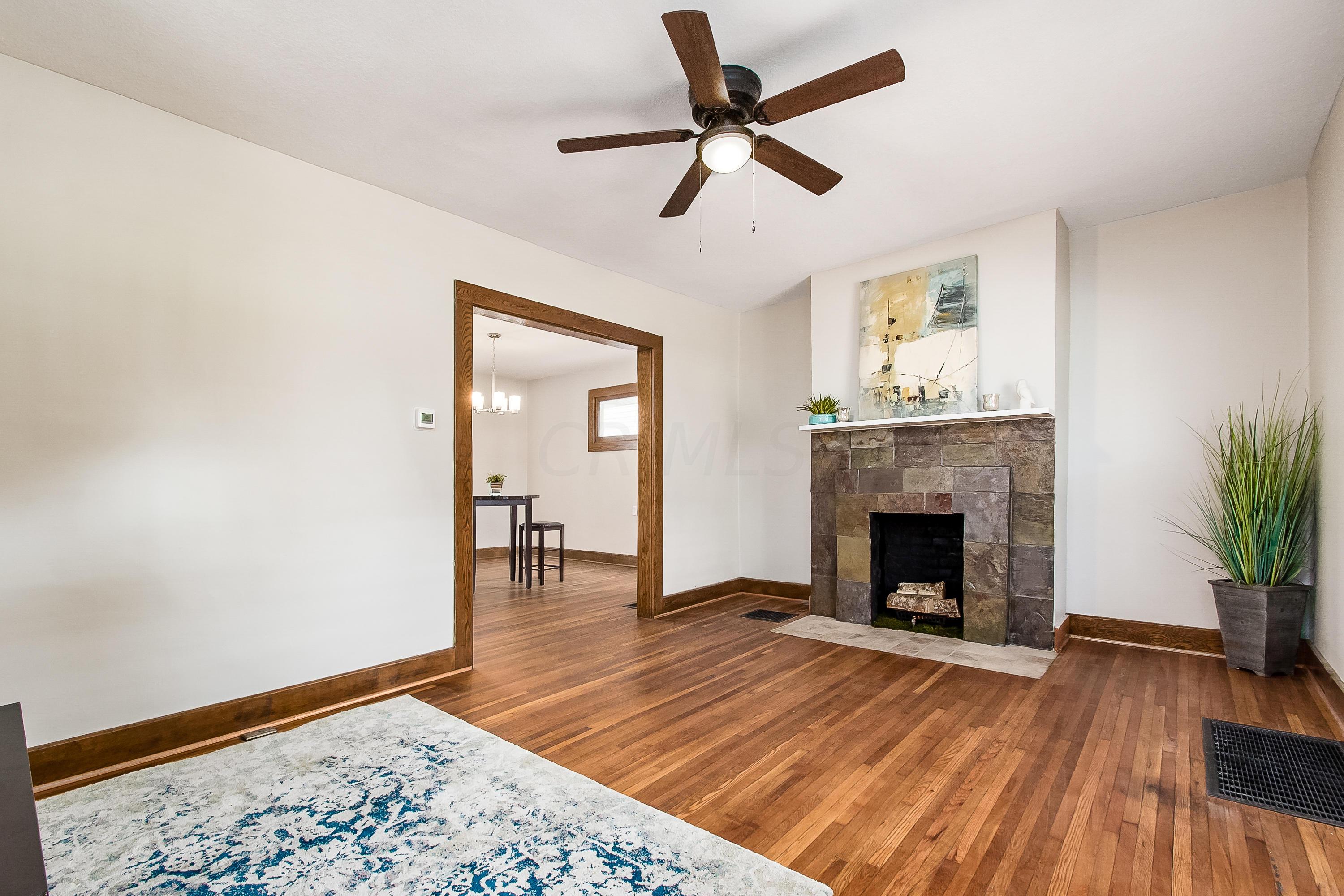932 Lockbourne Road Columbus, OH 43206 - Photo 3 of 33