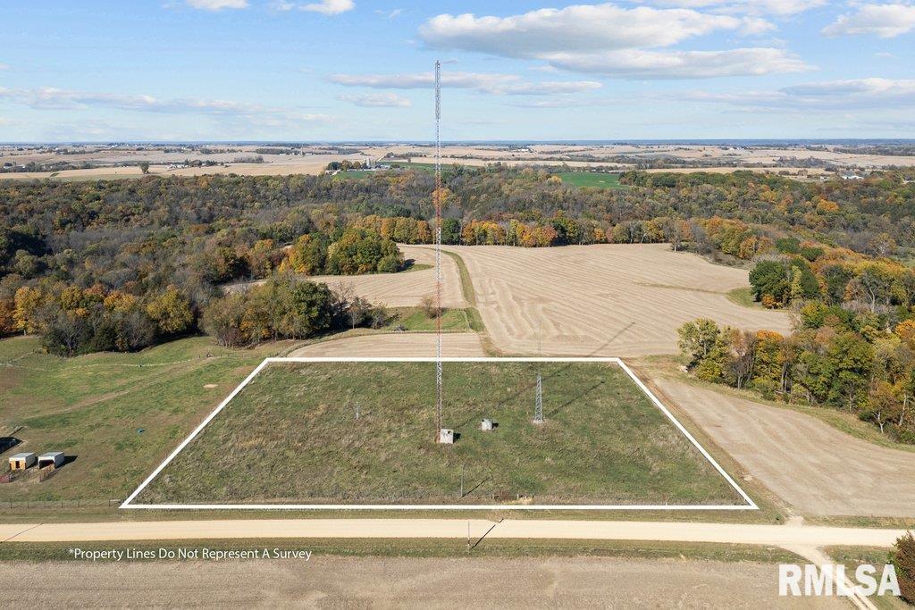 4480 115th Street Clinton, IA 52732 - Photo 2 of 9