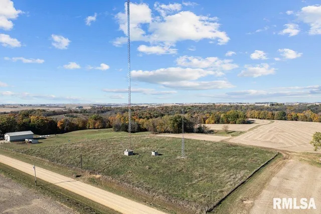 $172,000 | 4480 115th Street, Clinton, IA 52732