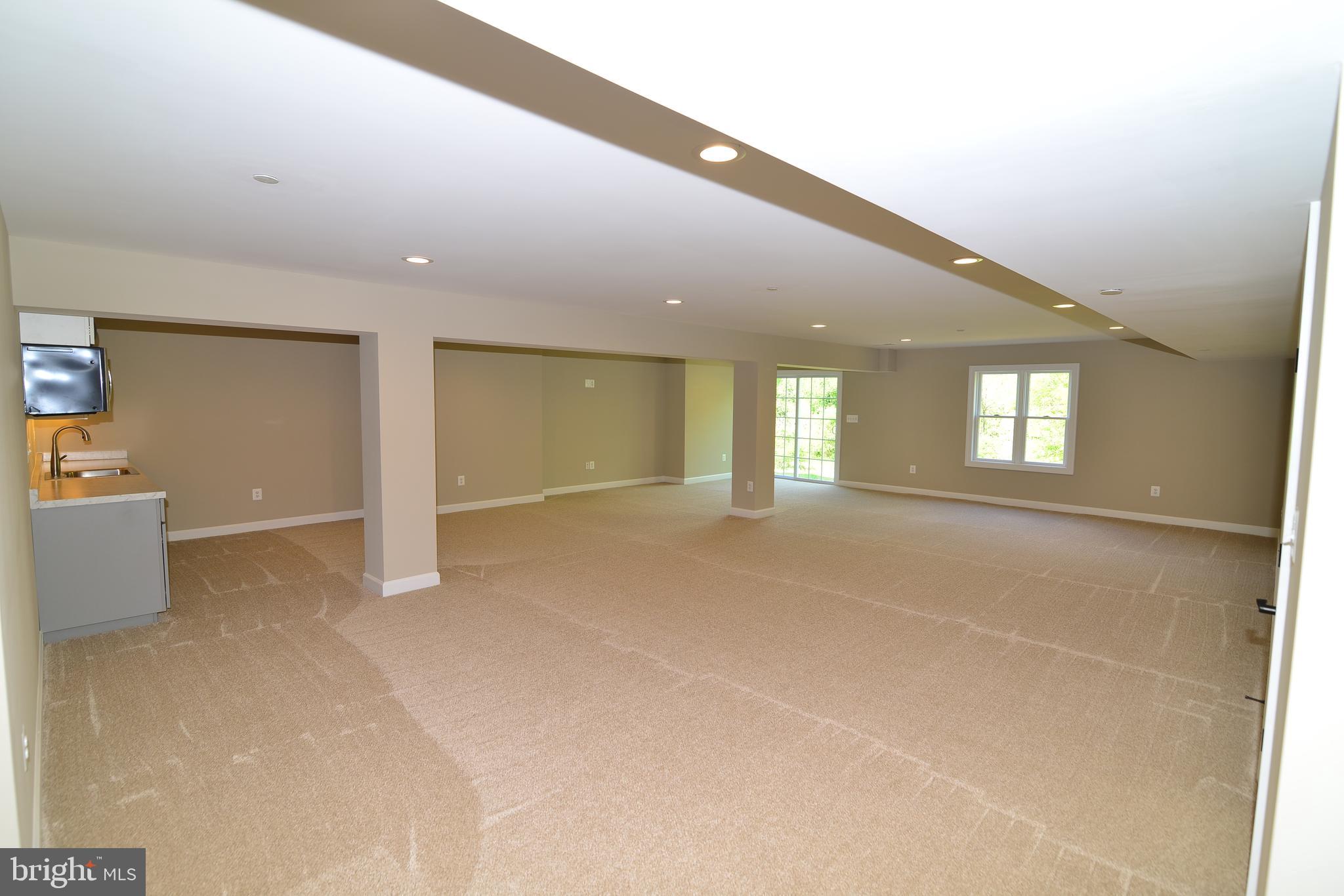 8700 Green Valley Road Union Bridge, MD 21791 - Photo 22 of 40 Look at all this space! Walks out to side yard.