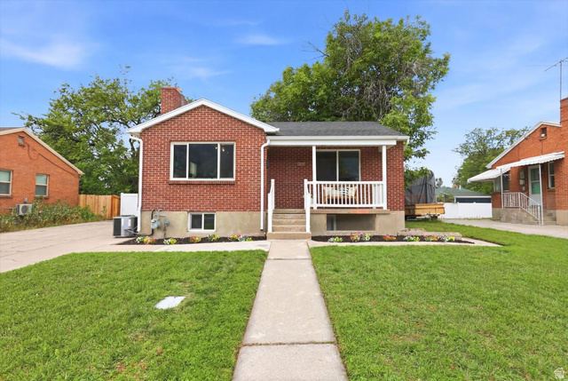 1475 North 300 West Provo, UT 84604 - Photo 3 of 34