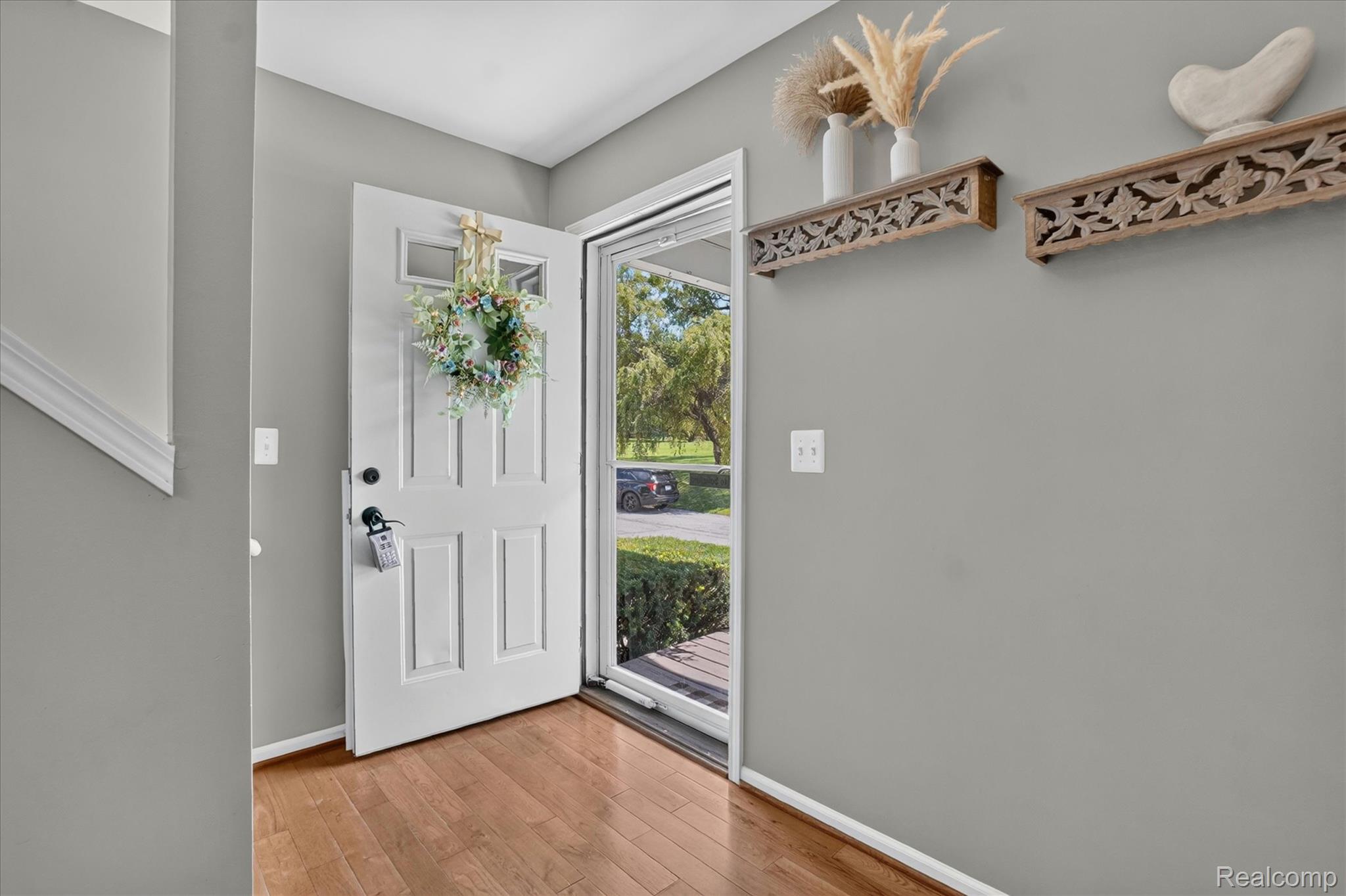 452 Waverly Lane Howell, MI 48843 - Photo 5 of 39 07-452-Waverly-Ln-Howell-WindowStill.jpg