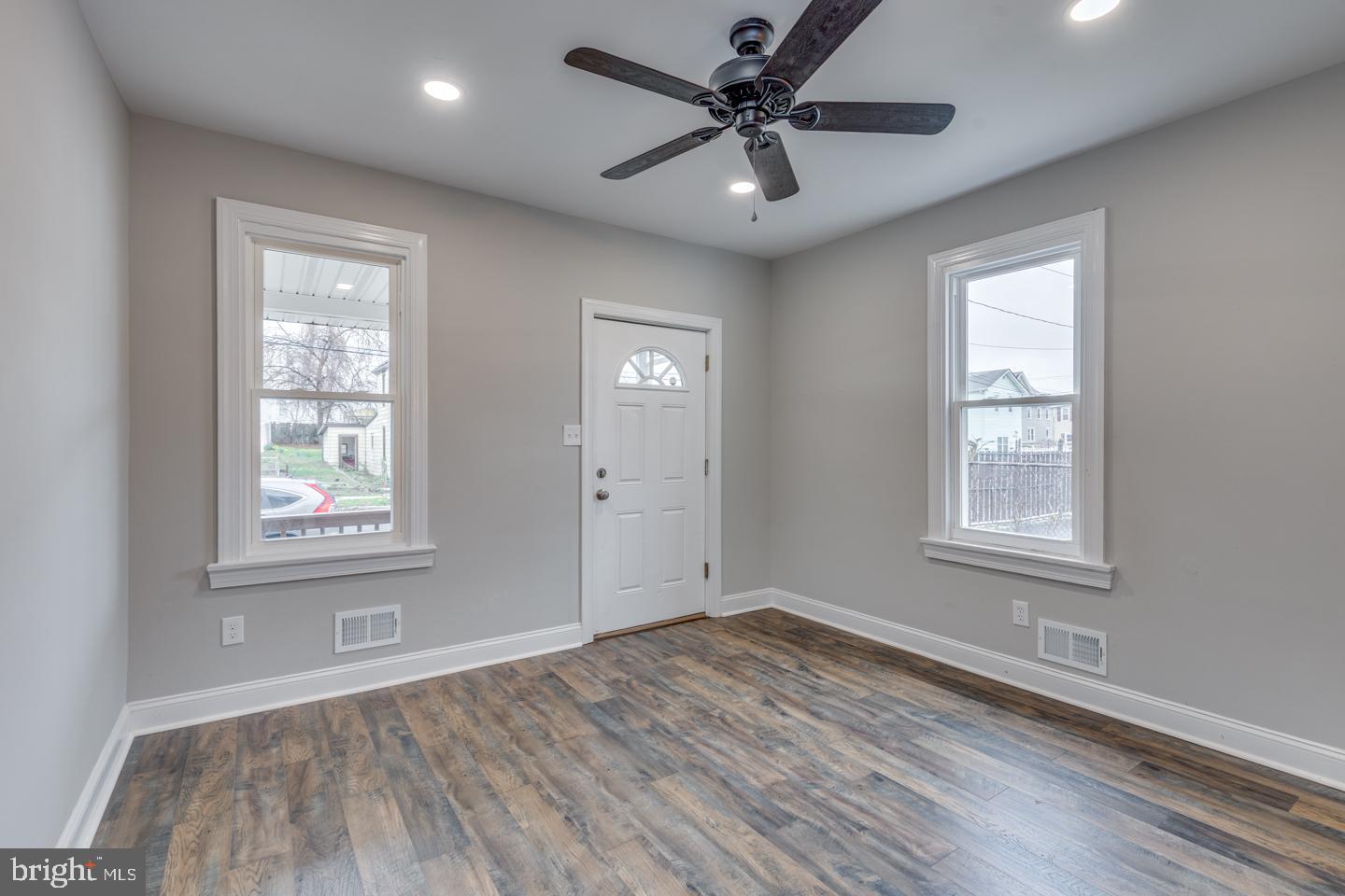 37 Polk Street Riverside, NJ 08075 - Photo 6 of 34